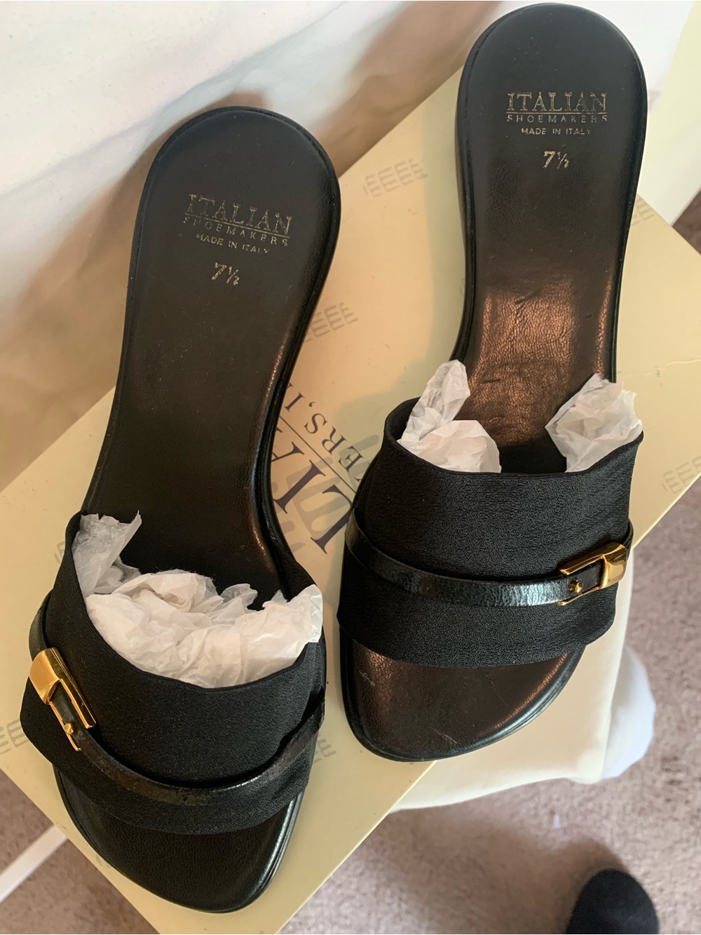 ITALIAN SHOEMAKERS Black Fabric Buckle Wedge Slide Sandals Sz 7.5 Made in Italy - Picture 2 of 4